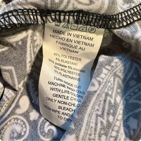 MICHAEL Michael Kors Black & White Paisley Print Faux Wrap Top W/ Buckle Detail - Picture 2 of 11